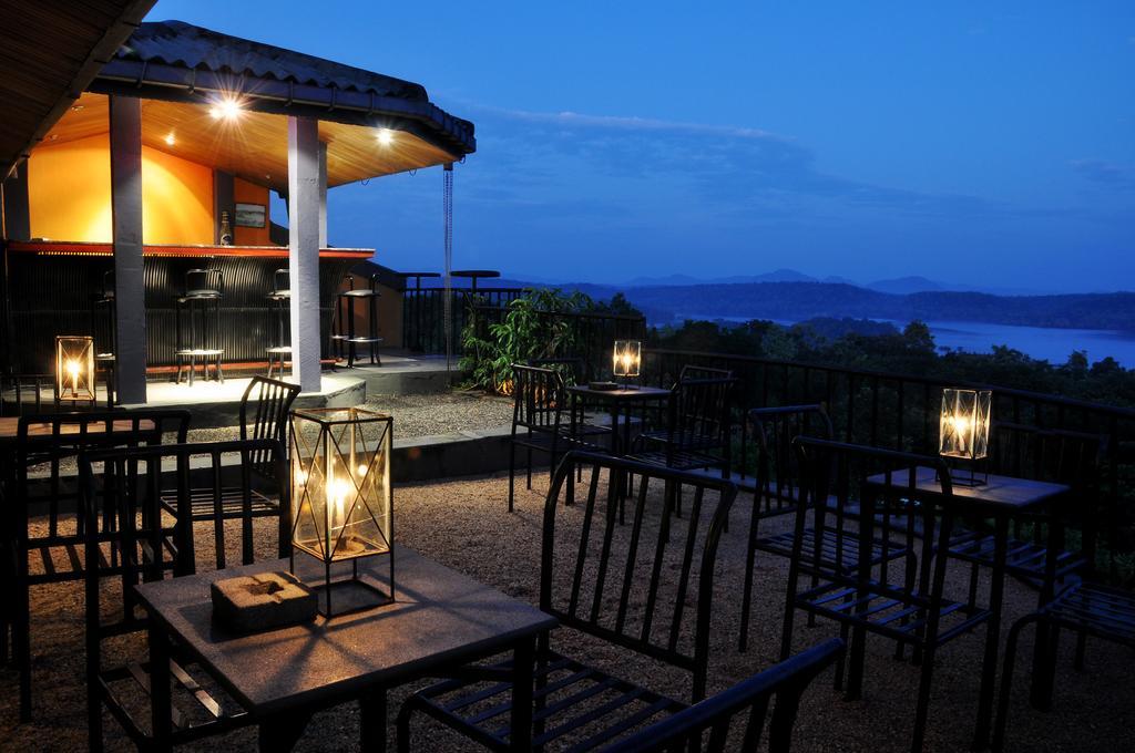Hotel Lavendish Giritale 4*