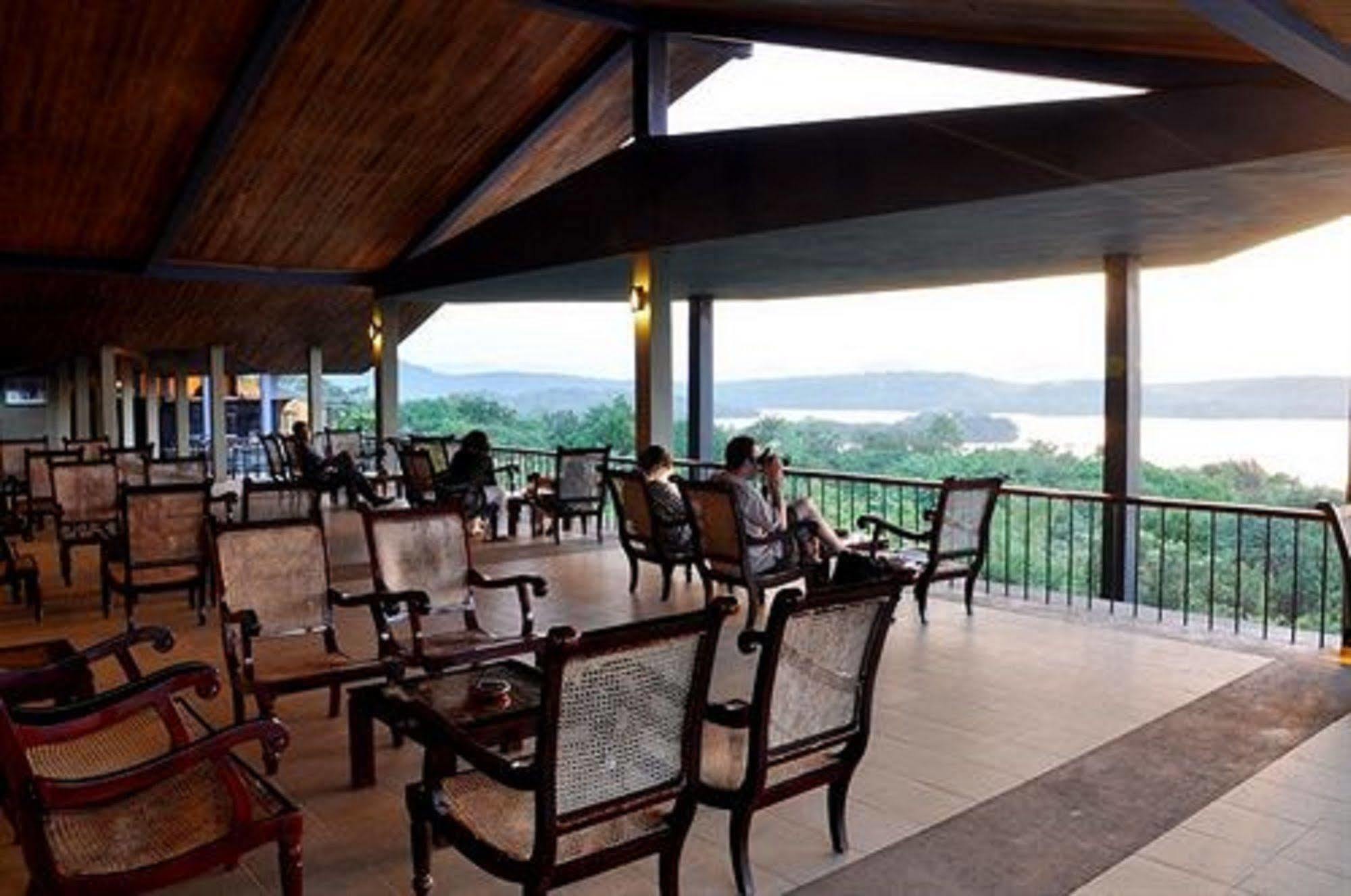 Hotel Lavendish Giritale 4*