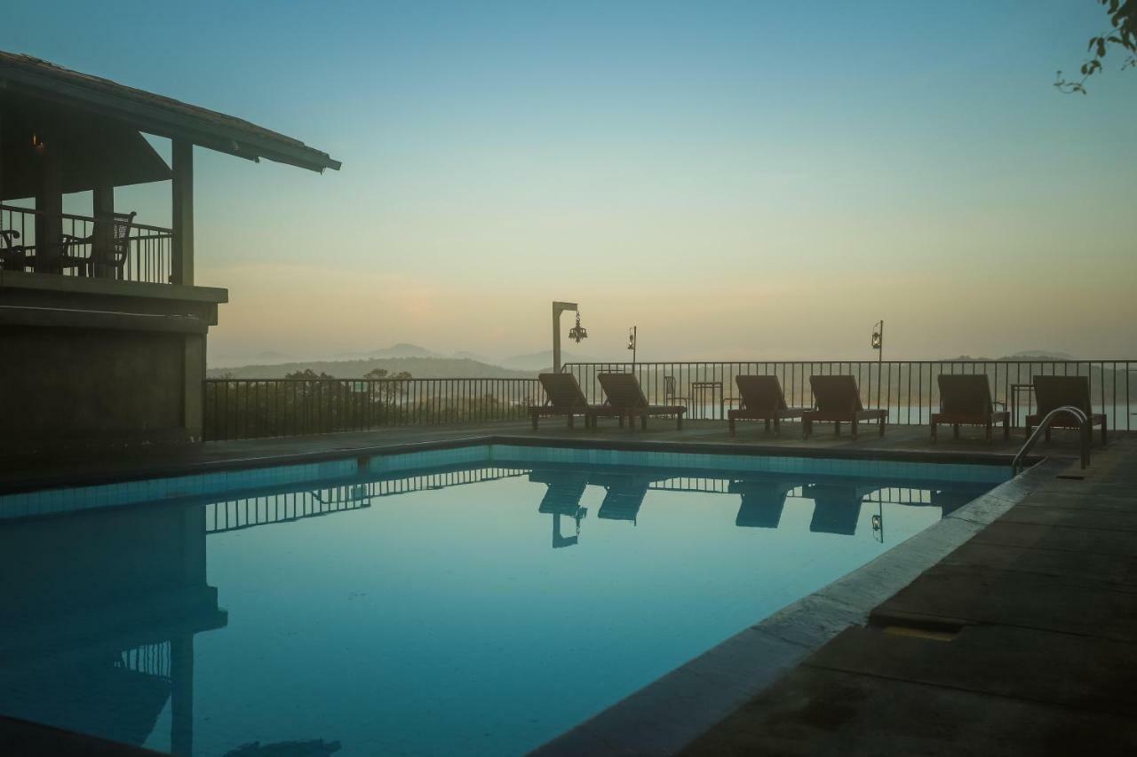 Giritale Hotel