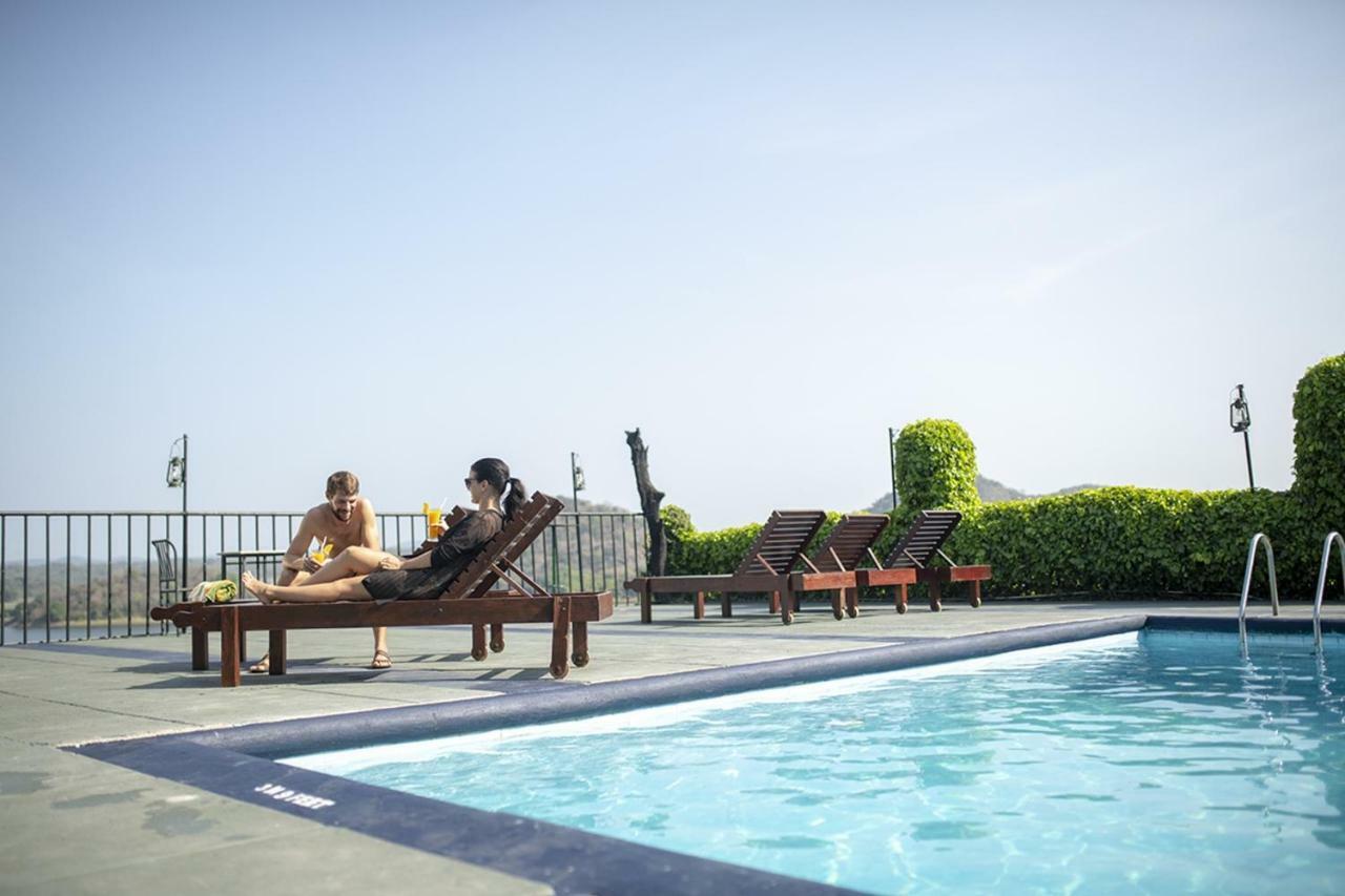Giritale Hotel