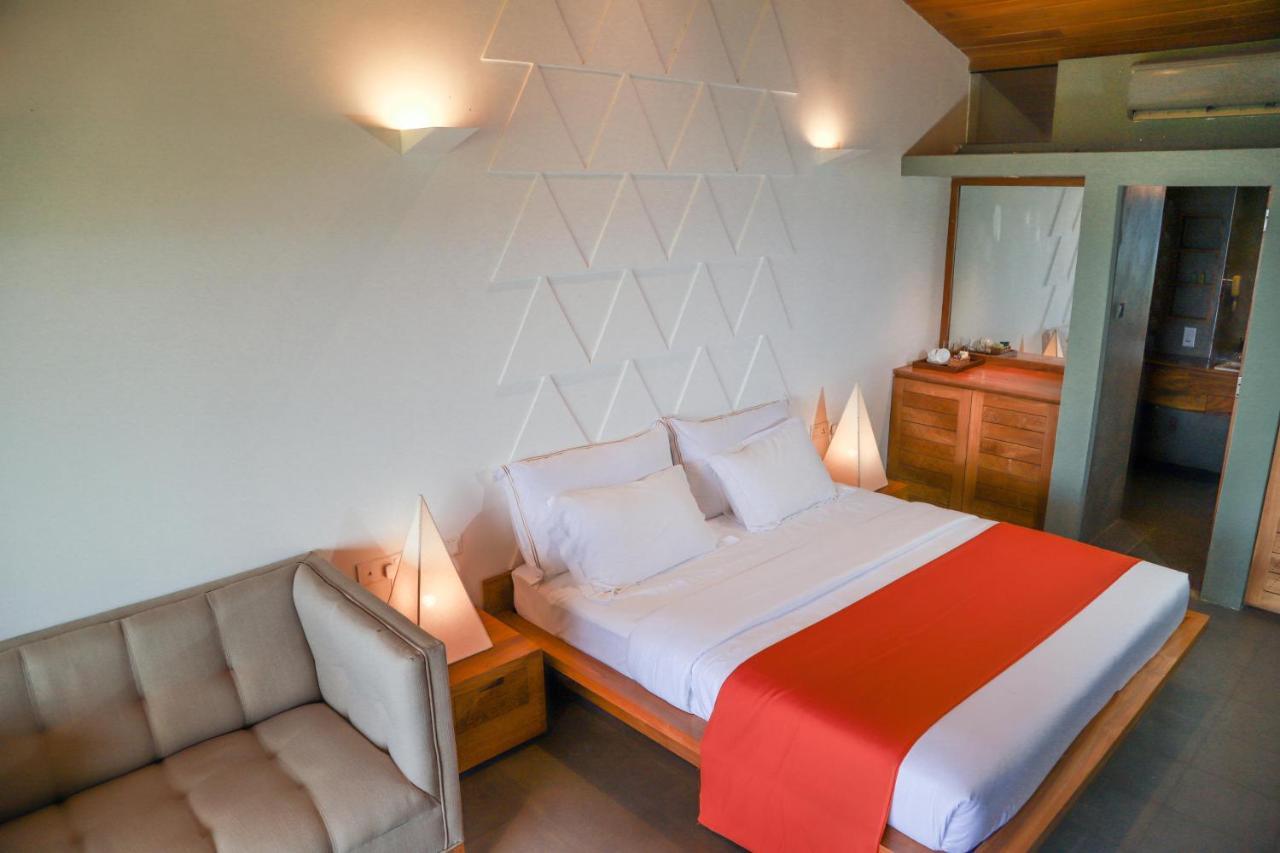 Lavendish Giritale Hotel